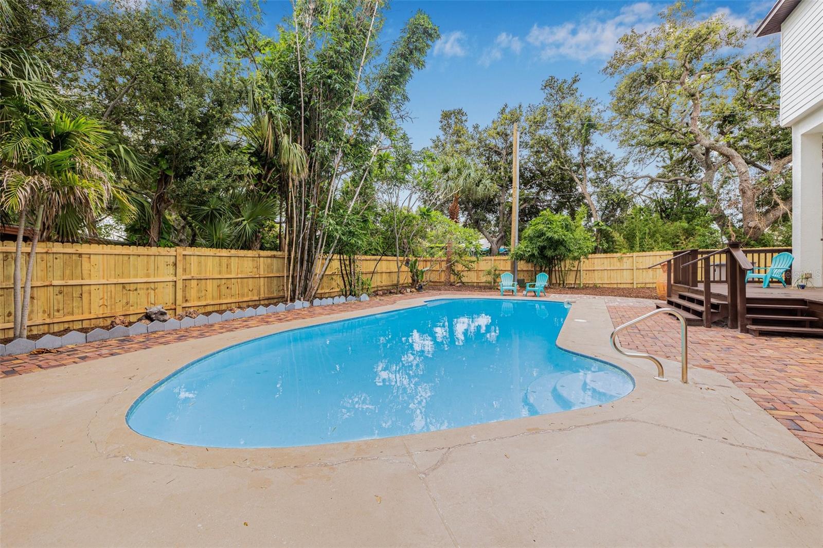 POWERS BAYVIEW ESTATES - Residential Lease