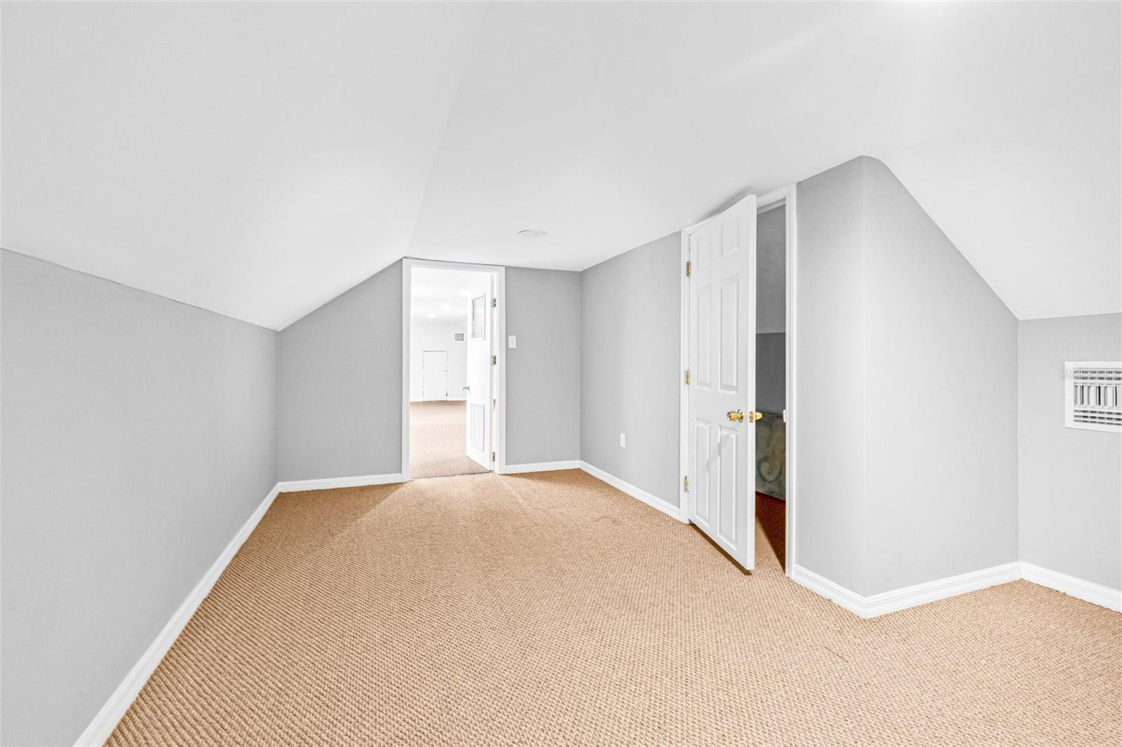 POWERS BAYVIEW ESTATES - Residential Lease