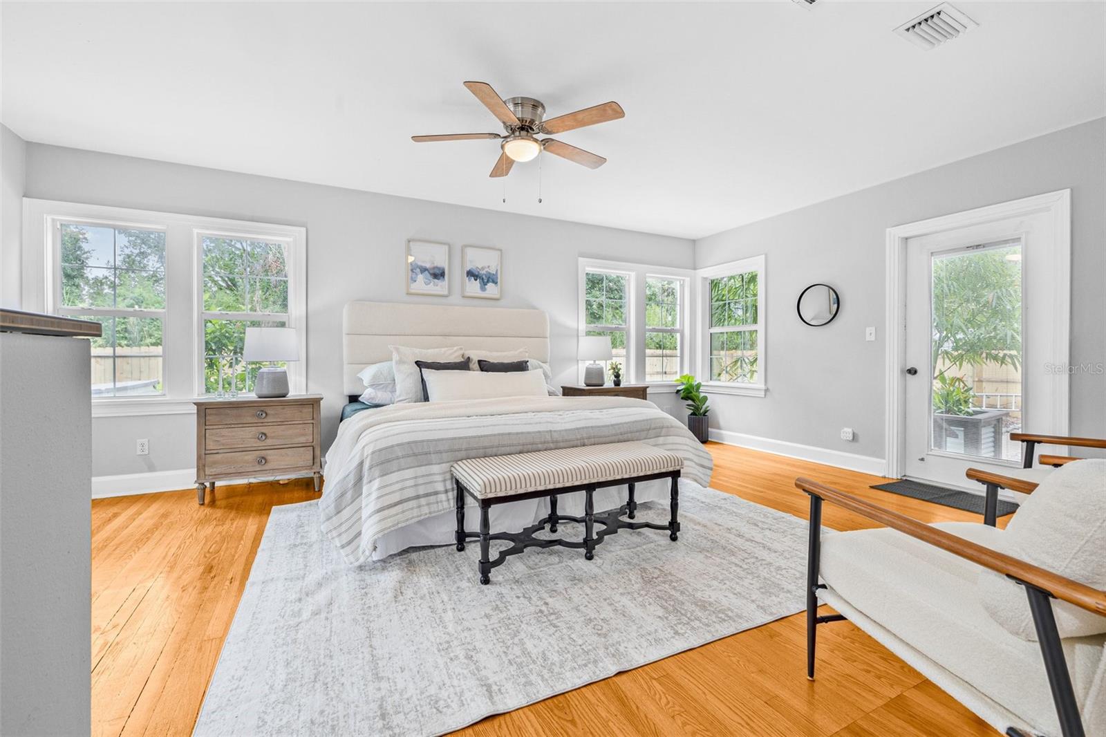 POWERS BAYVIEW ESTATES - Residential Lease