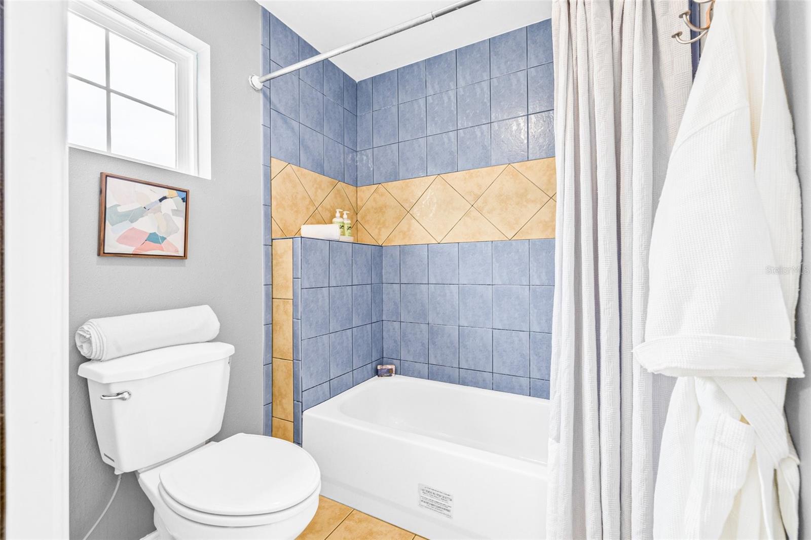 POWERS BAYVIEW ESTATES - Residential Lease