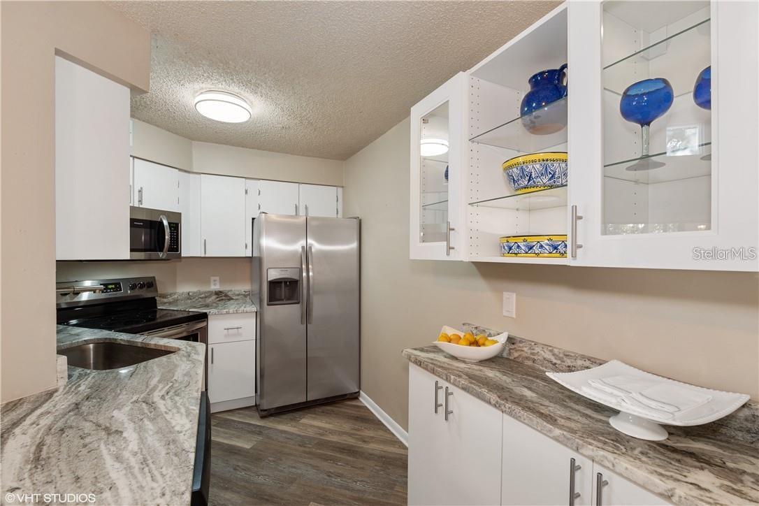 SOUTHPOINTE CONDO - Residential