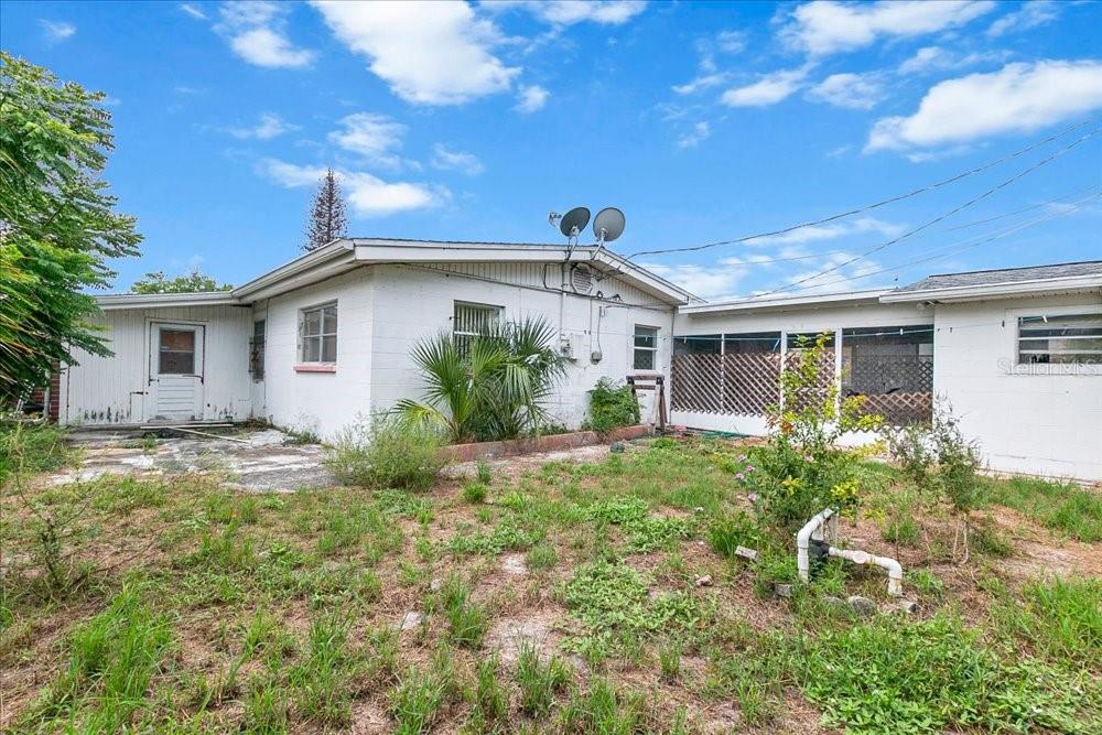 2256 SMATHER CIRCLE S