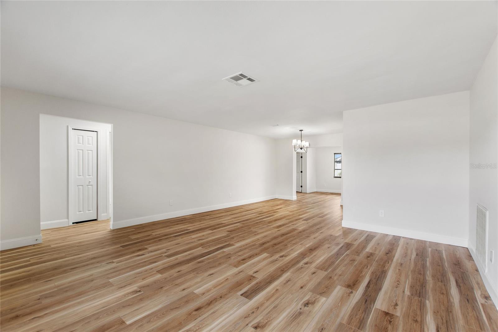 1801 FOREST DRIVE