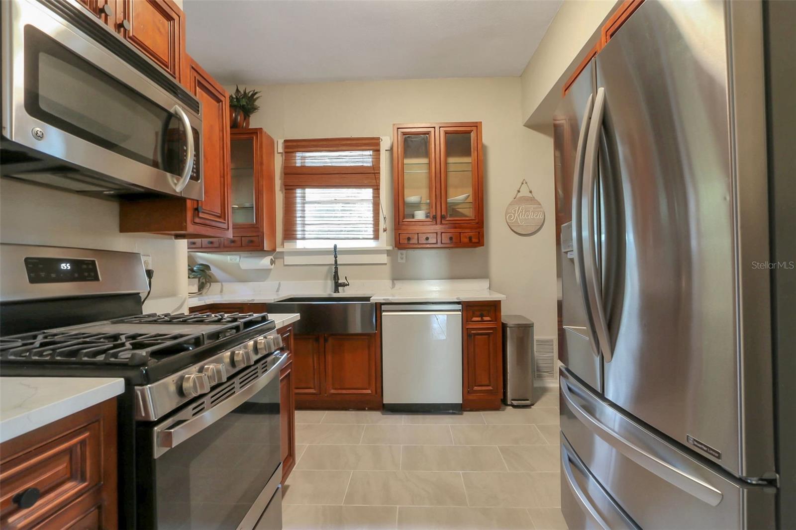 416 E ANDERSON STREET