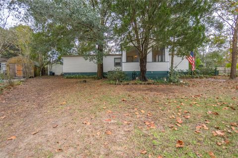 Photo of 8032 E Bayberry Lane, Floral City, FL 34436 (MLS # W7881366)