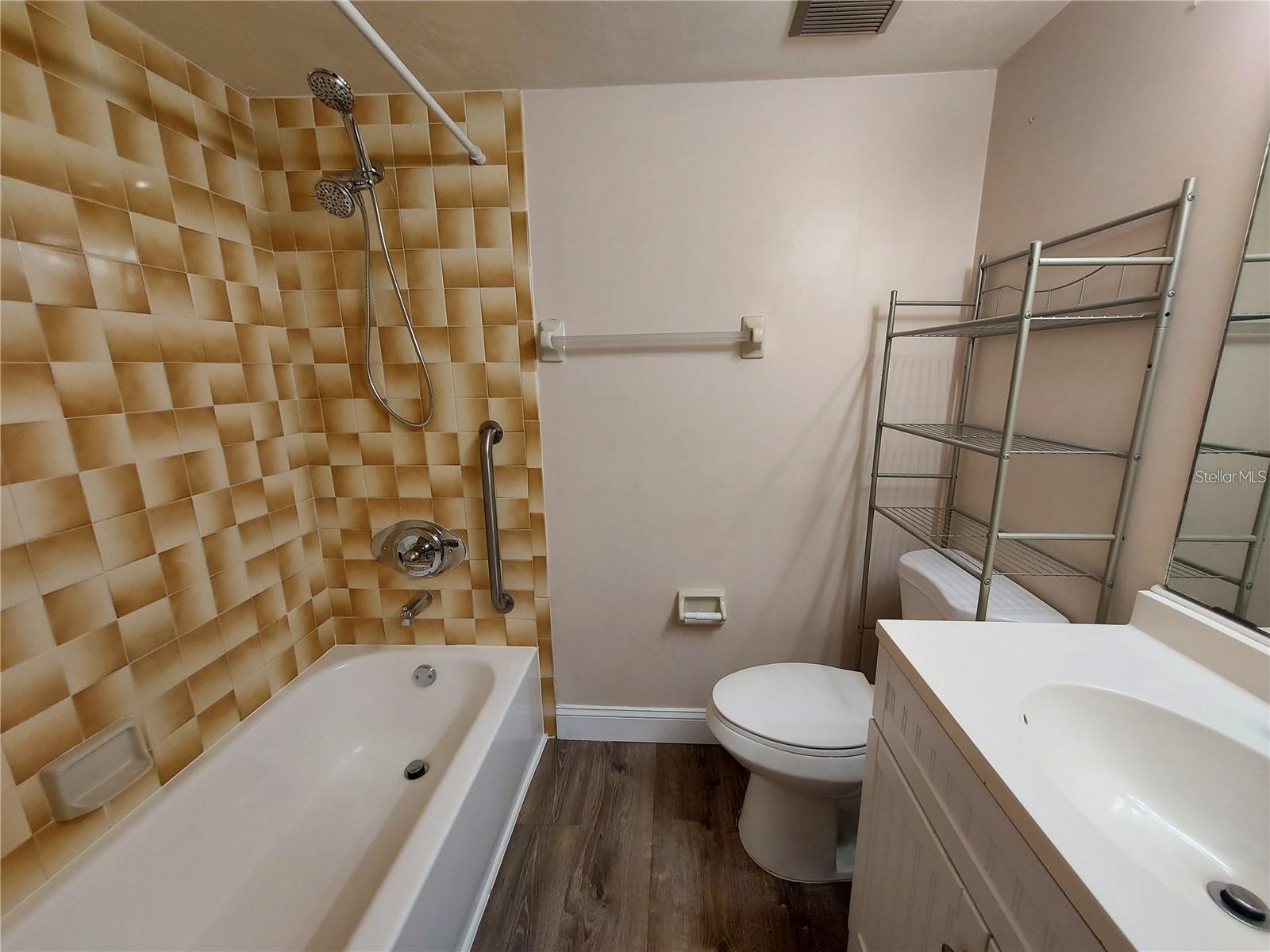 WESTCHESTER PARK PH 05 - Residential Lease