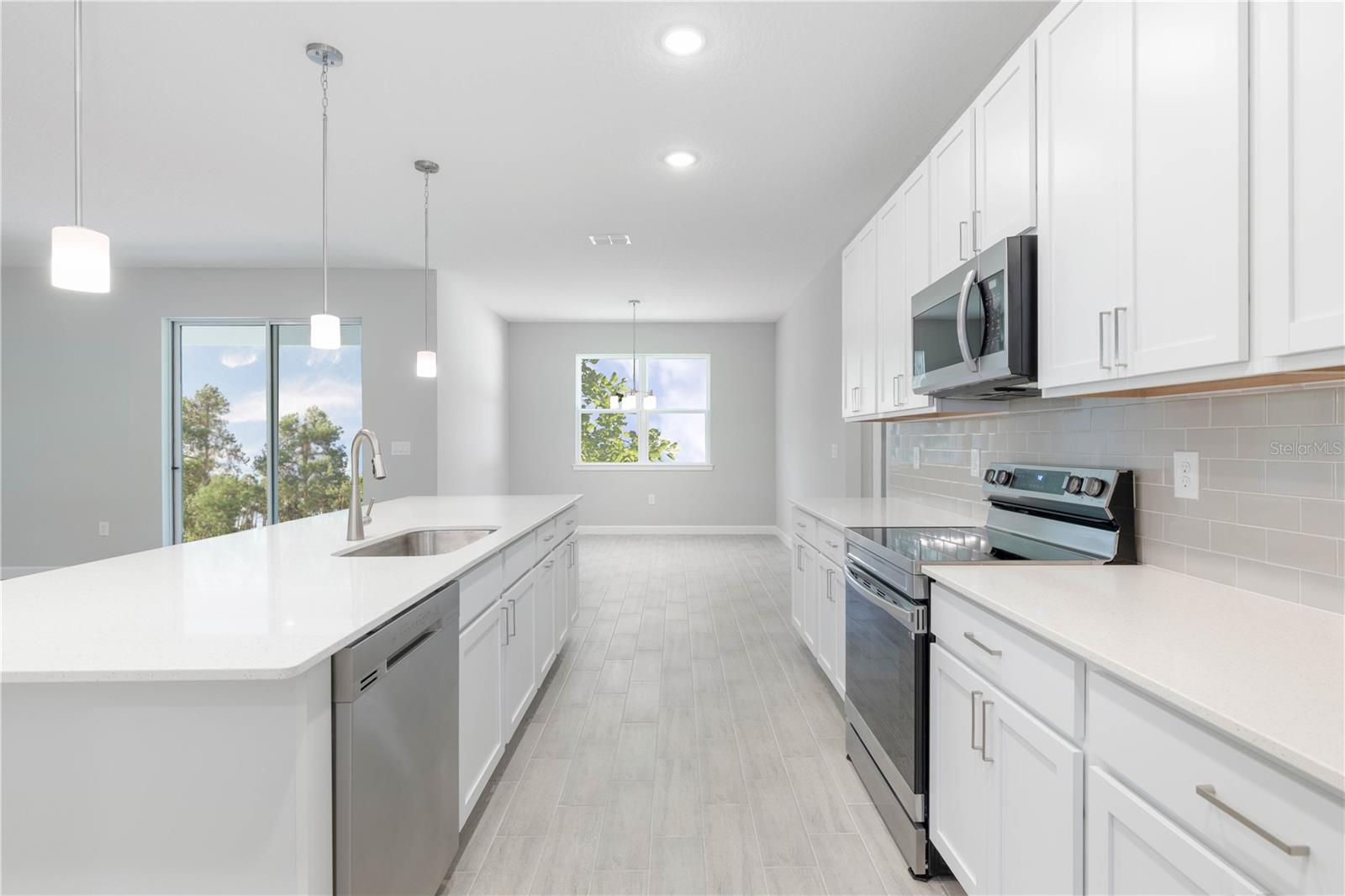 2767 SAMOVAR TERRACE