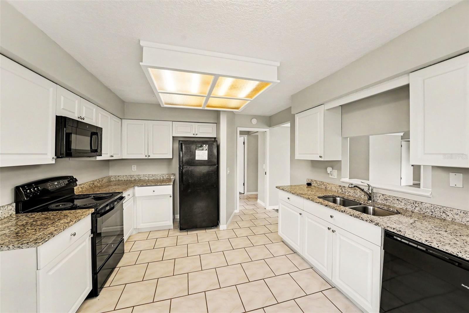 PARK LAKE ESTATES - Residential