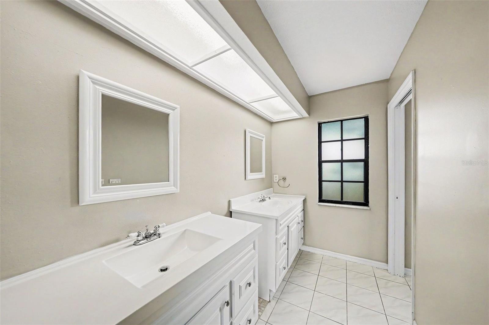 PARK LAKE ESTATES - Residential