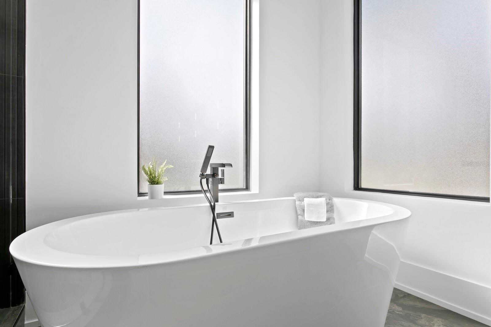 HENDERSON BEACH - Residential