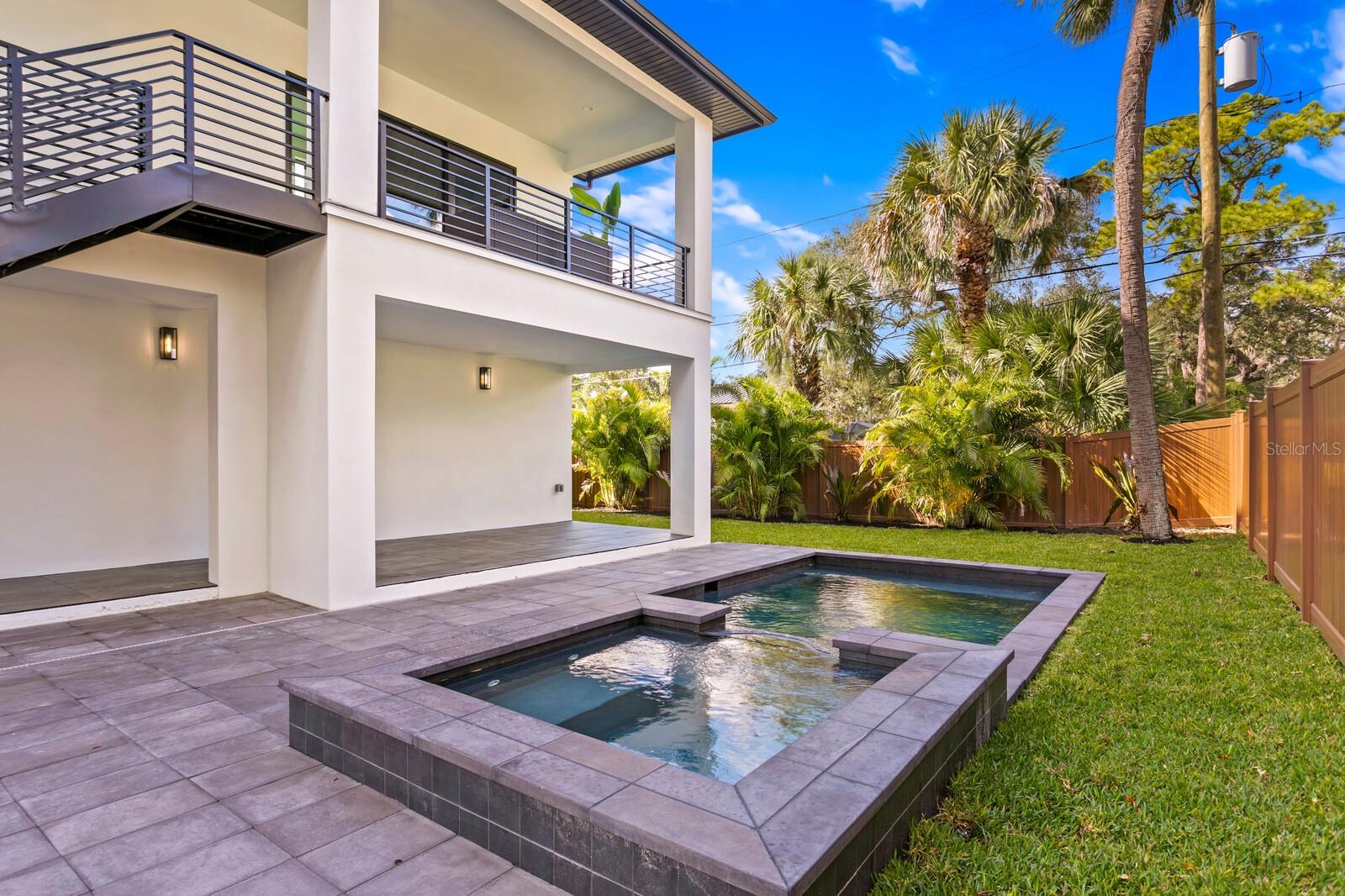 HENDERSON BEACH - Residential