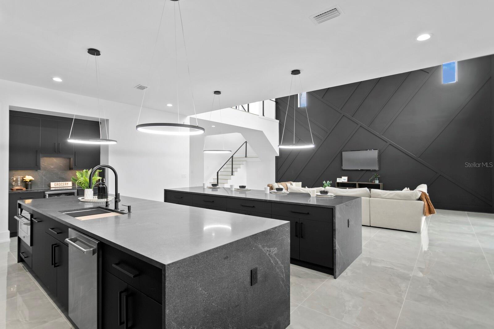 HENDERSON BEACH - Residential