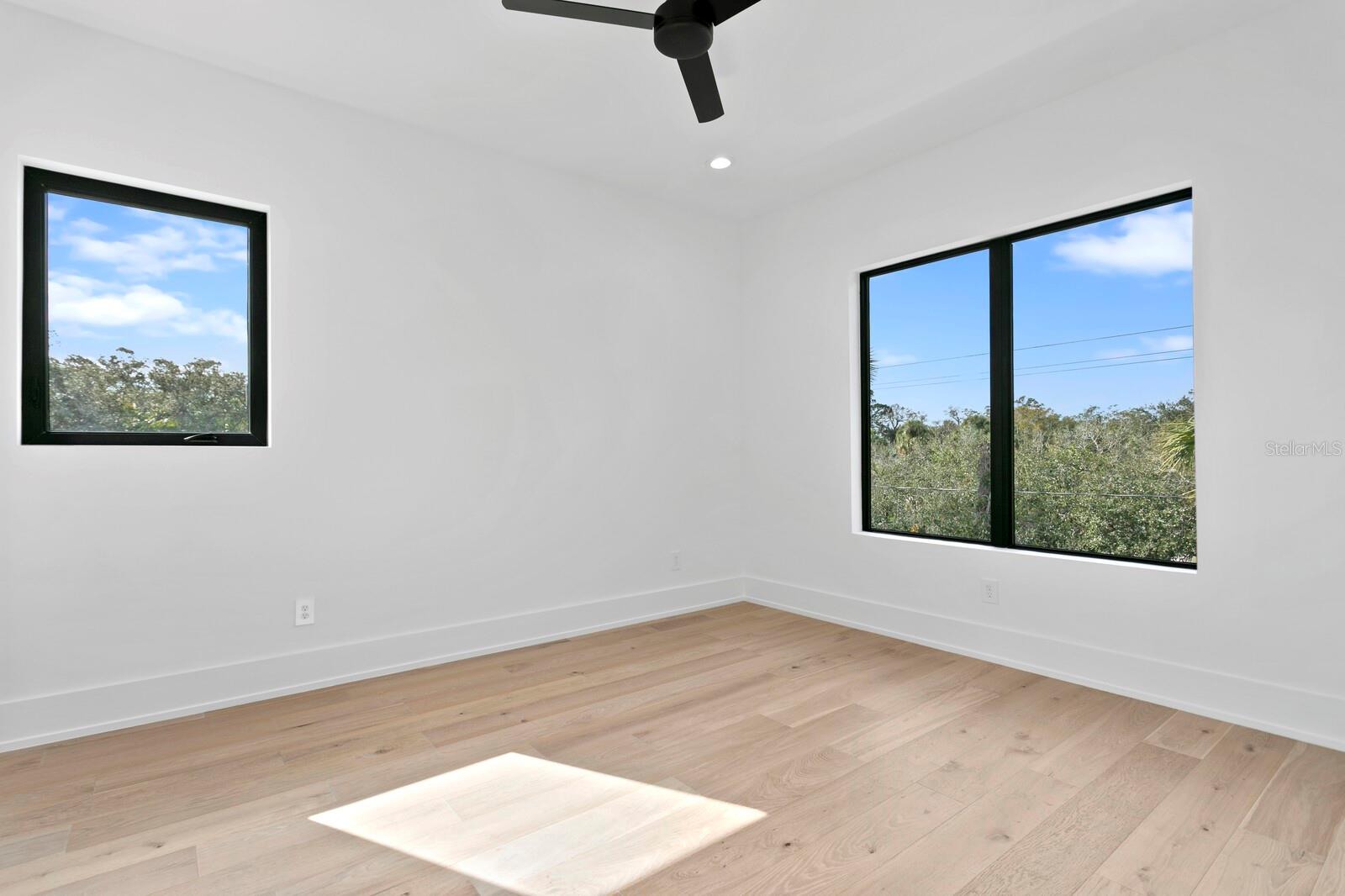 HENDERSON BEACH - Residential