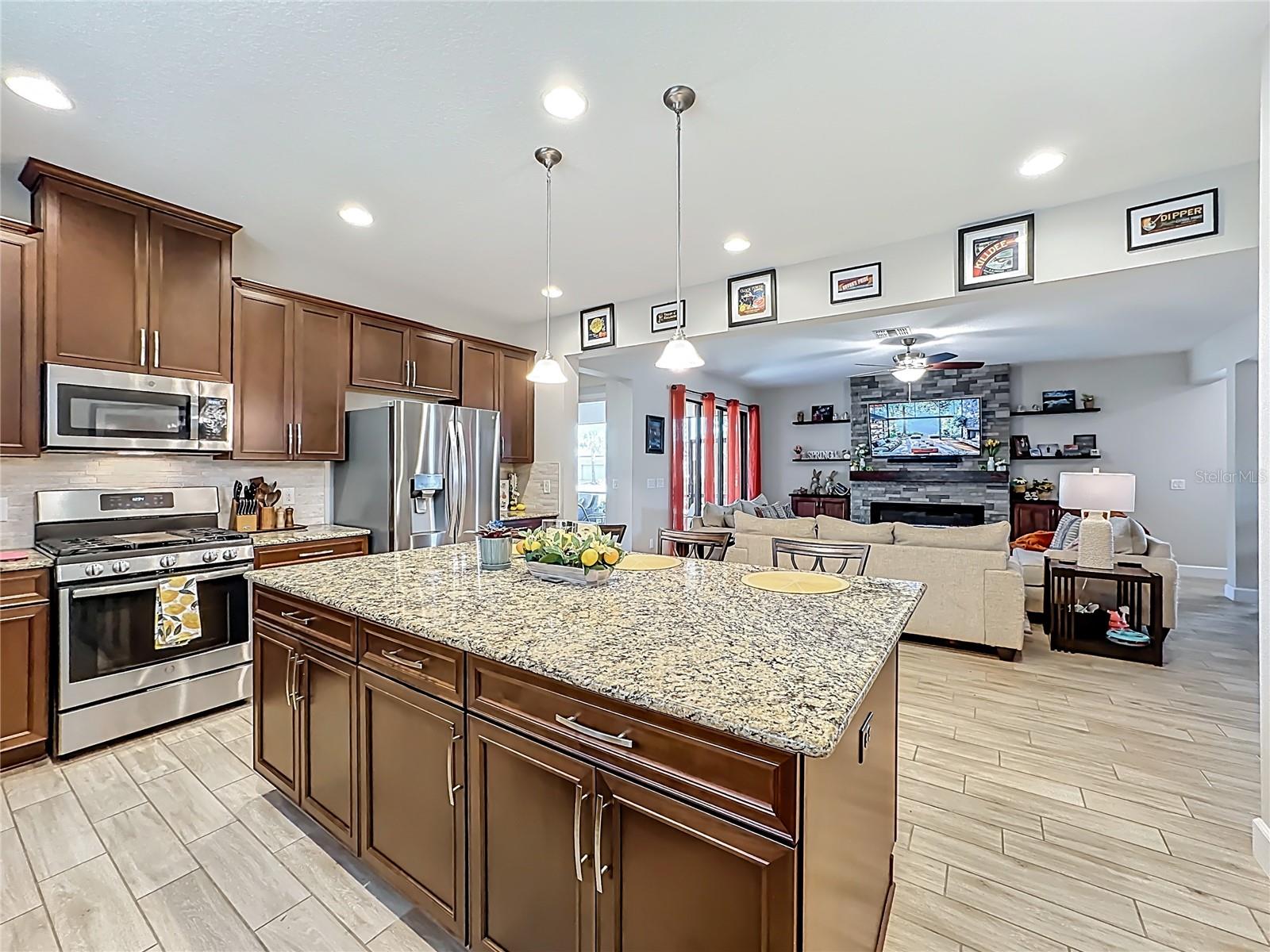 HIGHLAND RANCH ESPLANDE PH 3 - Residential