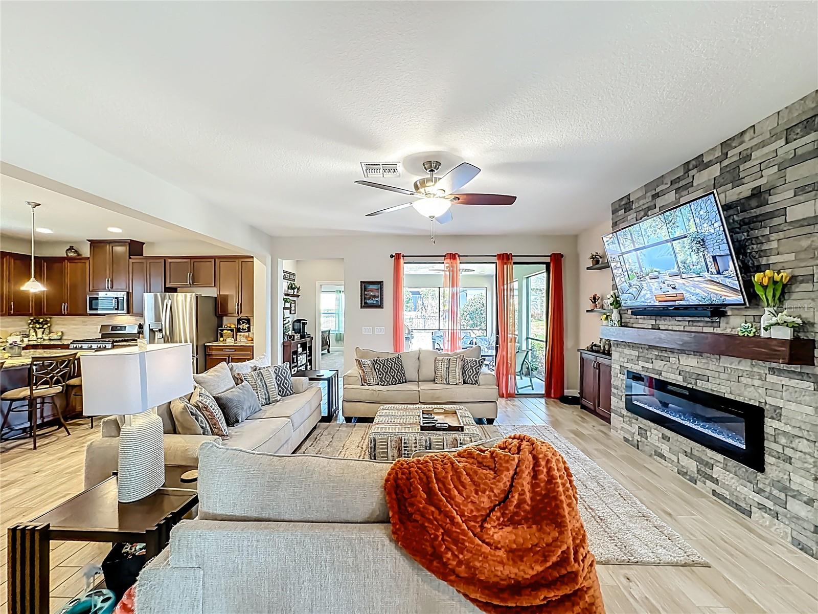 HIGHLAND RANCH ESPLANDE PH 3 - Residential