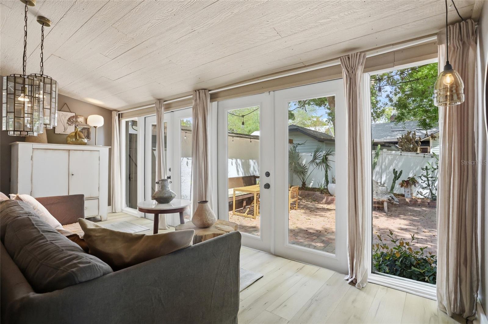 THORNTON PARK ADD - Residential