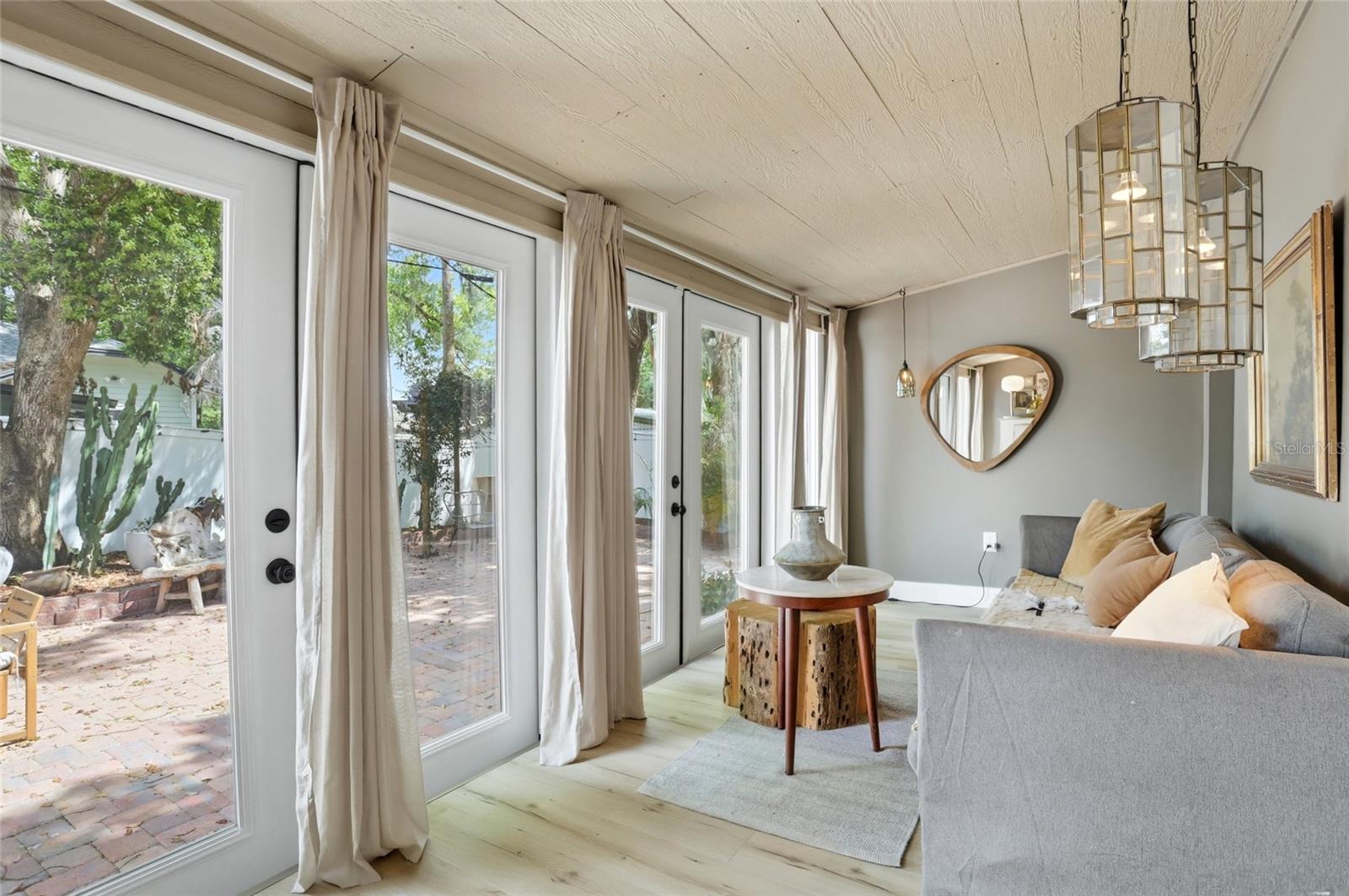 THORNTON PARK ADD - Residential