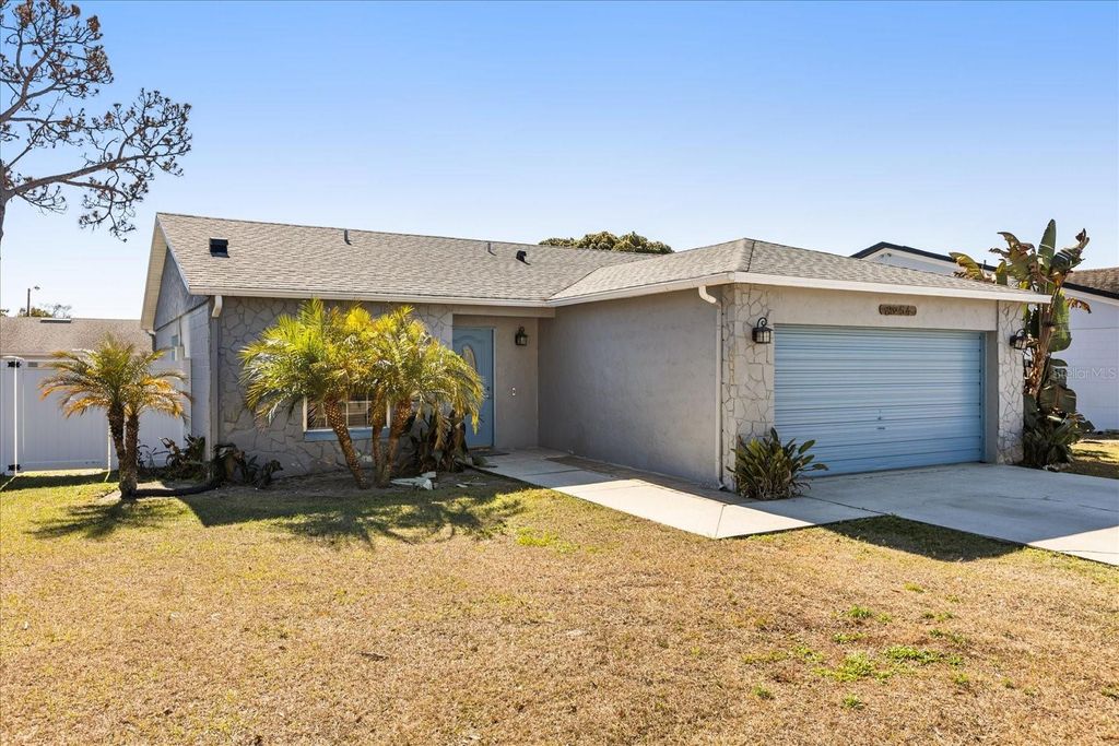 Photo of 8954 Valencia Gardens Drive, Orlando, FL 32825 (MLS # G5107700)