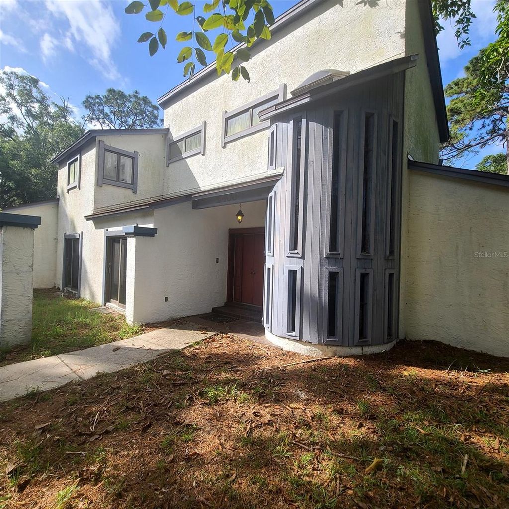 Photo of 2400 Pine Hammock, Clearwater, FL 33764 (MLS # TB8305192)