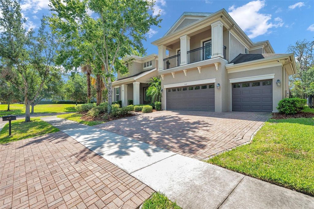 Photo of 5117 Longspur Court, Lithia, FL 33547 (MLS # TB8383636)