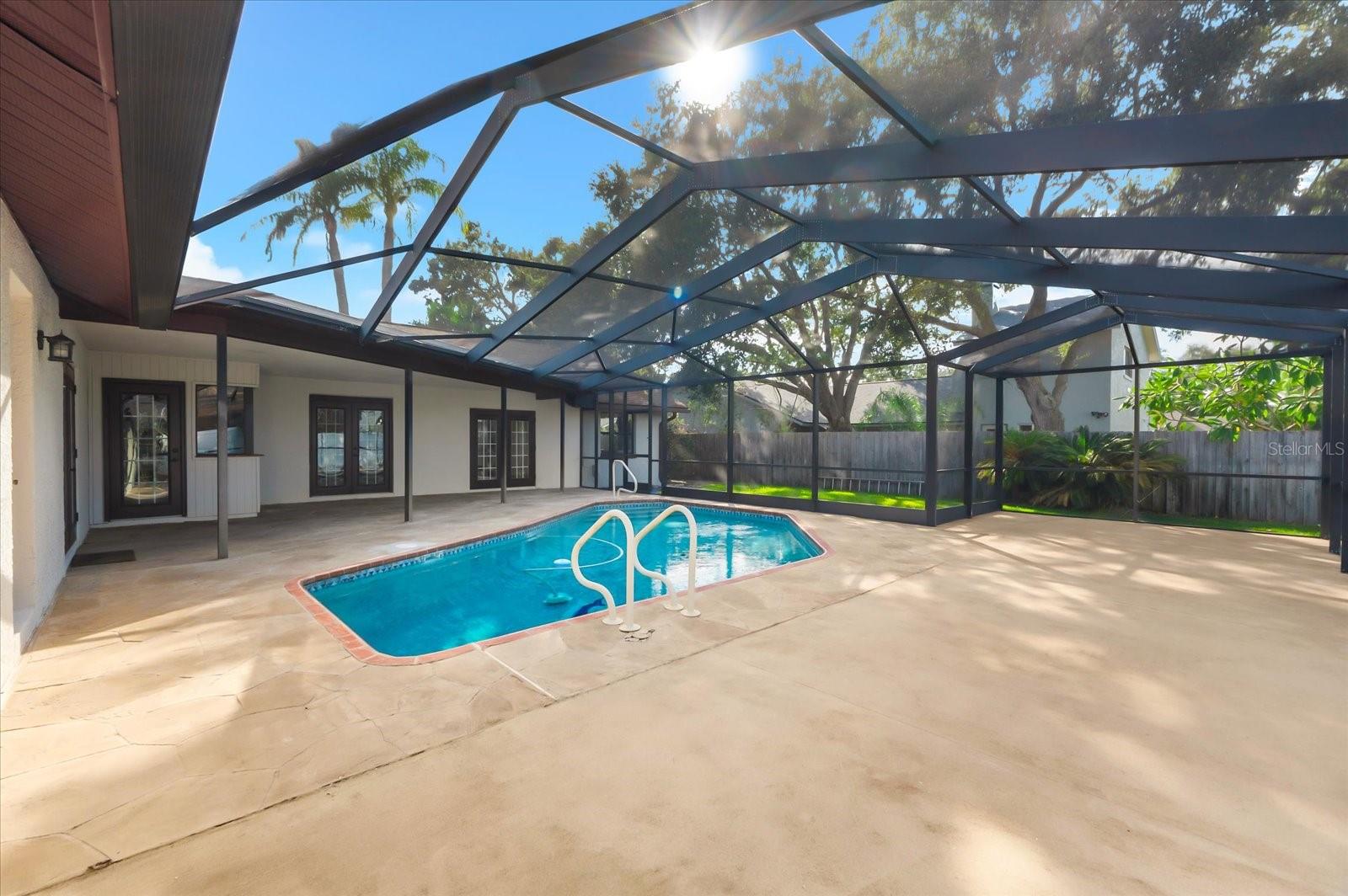 FRANK ESTATES - Residential