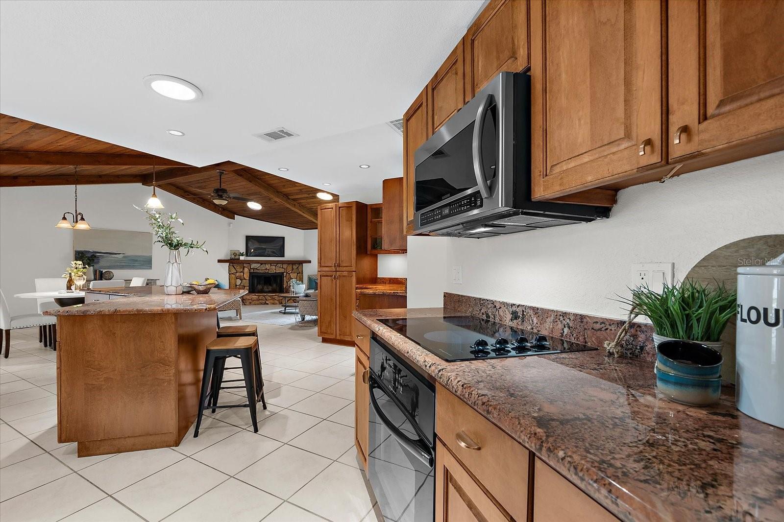 FRANK ESTATES - Residential