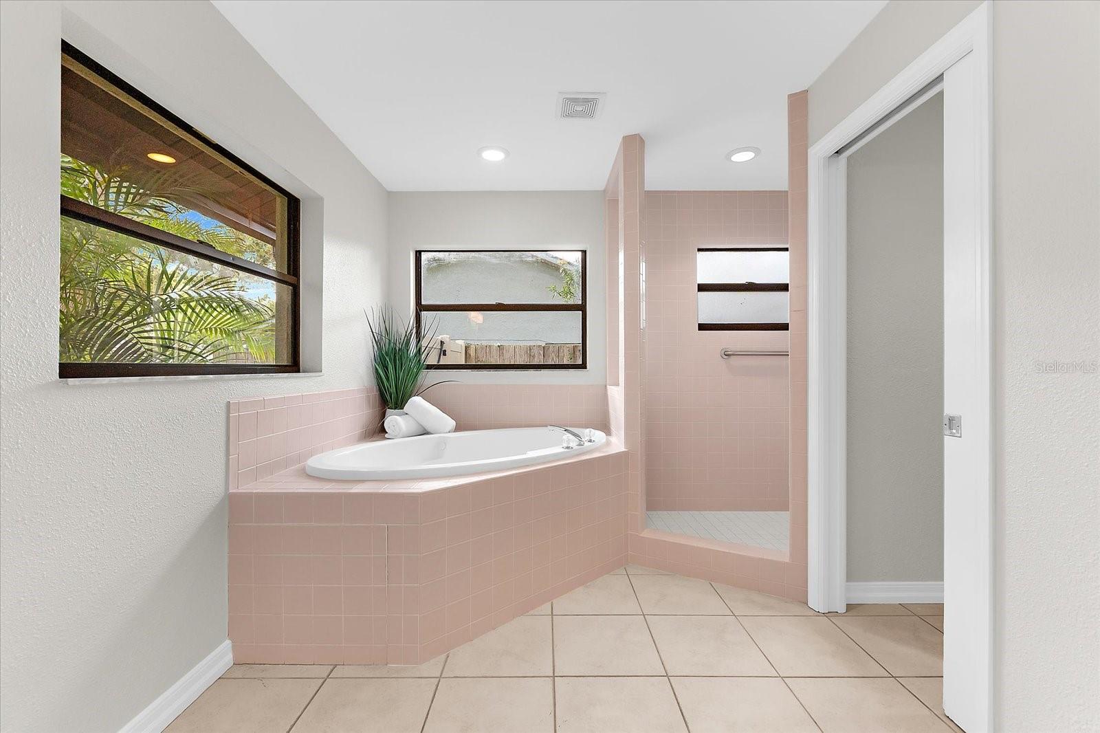 FRANK ESTATES - Residential