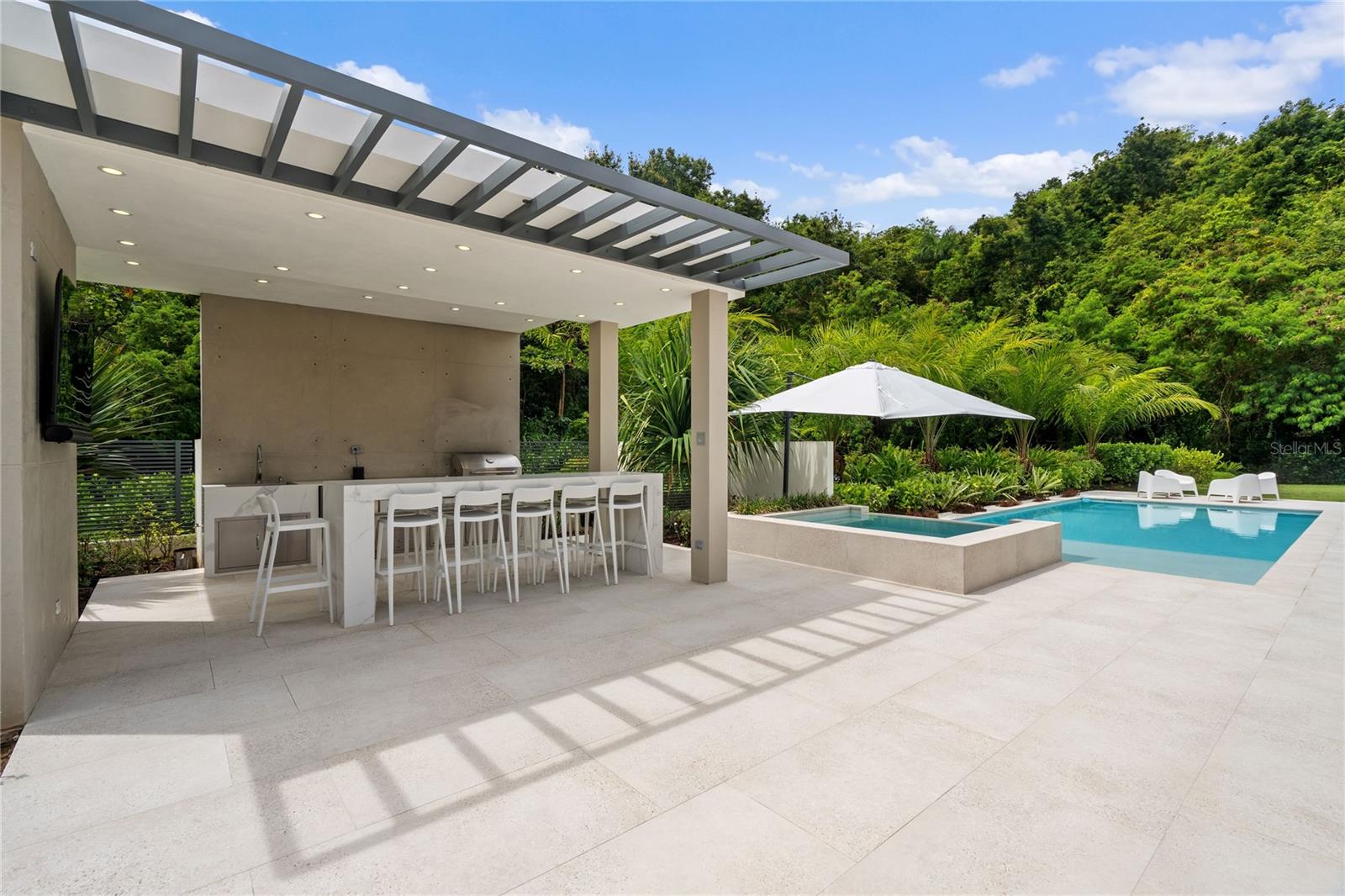 SABANERA DE DORADO - Residential