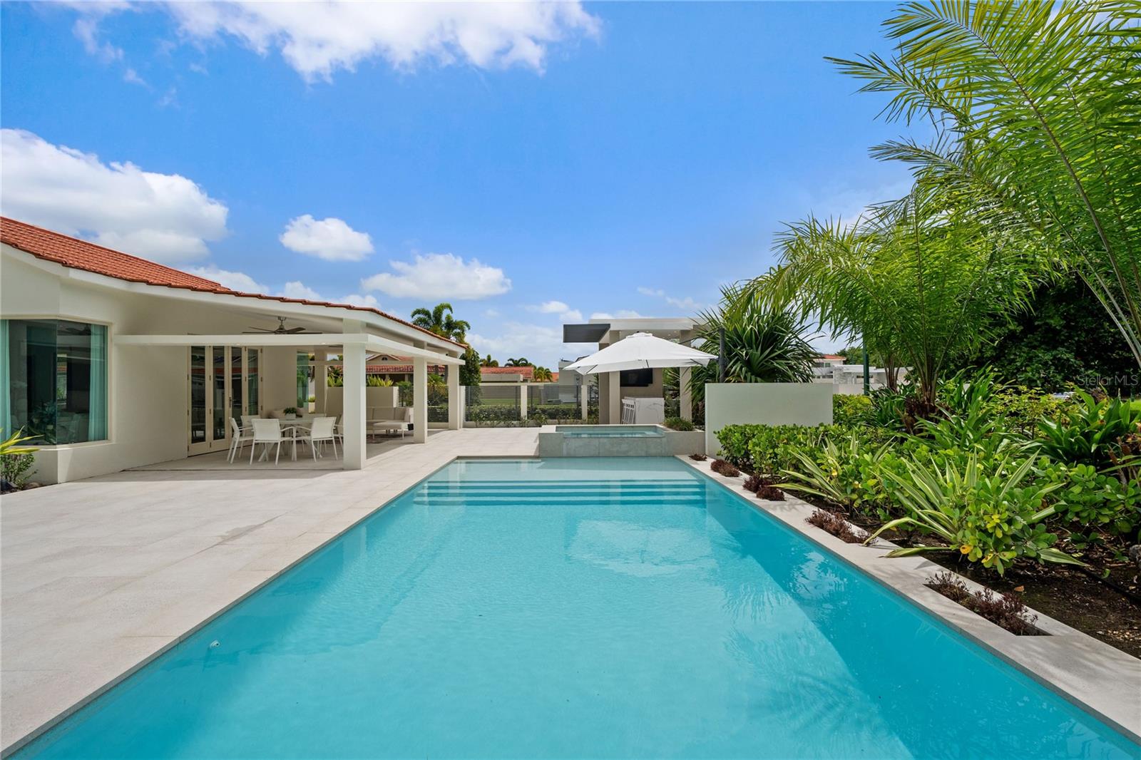 SABANERA DE DORADO - Residential