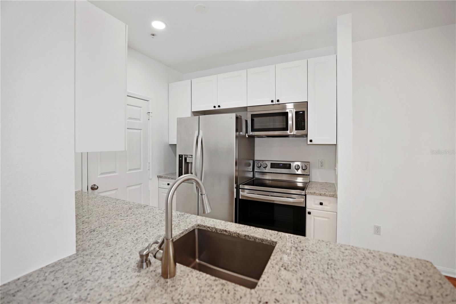 RESIDENCE AT RENAISSANCE - Residential Lease