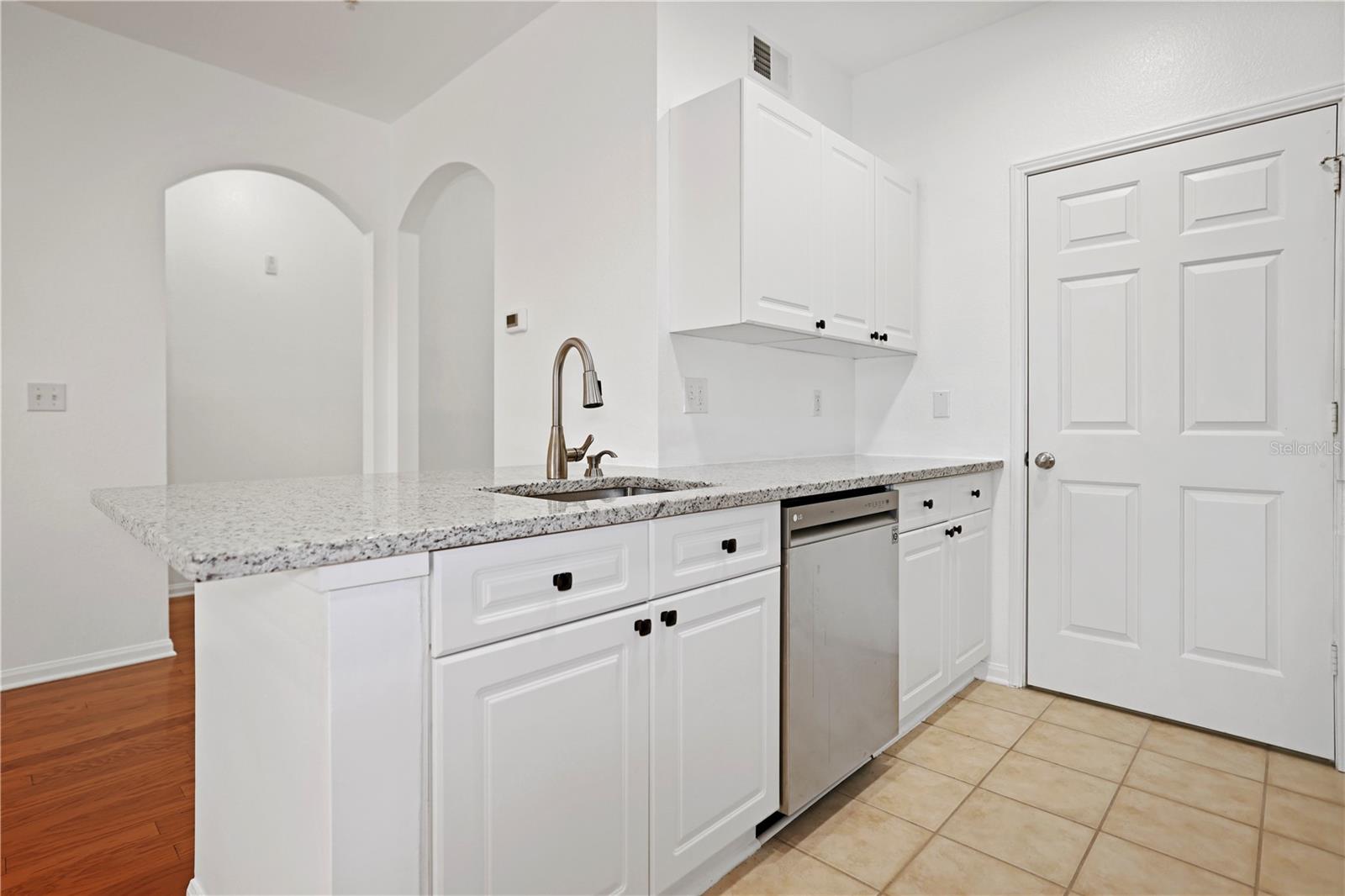 RESIDENCE AT RENAISSANCE - Residential Lease