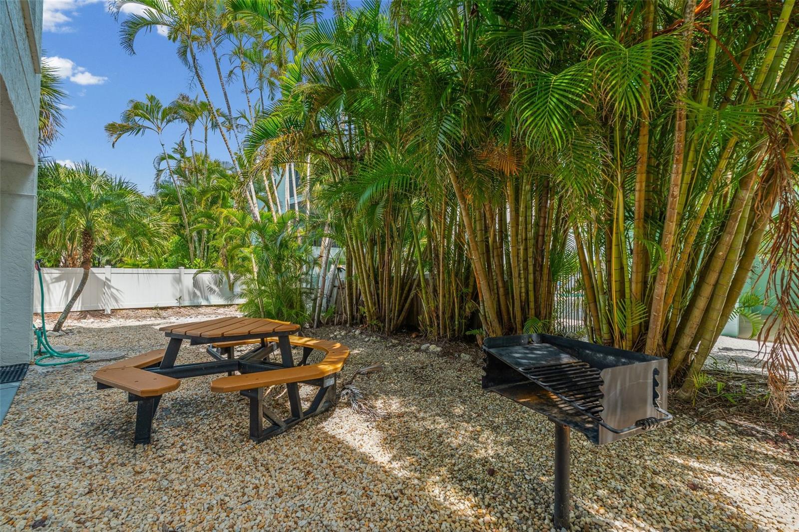 GULF VIEW TWNHS - Residential