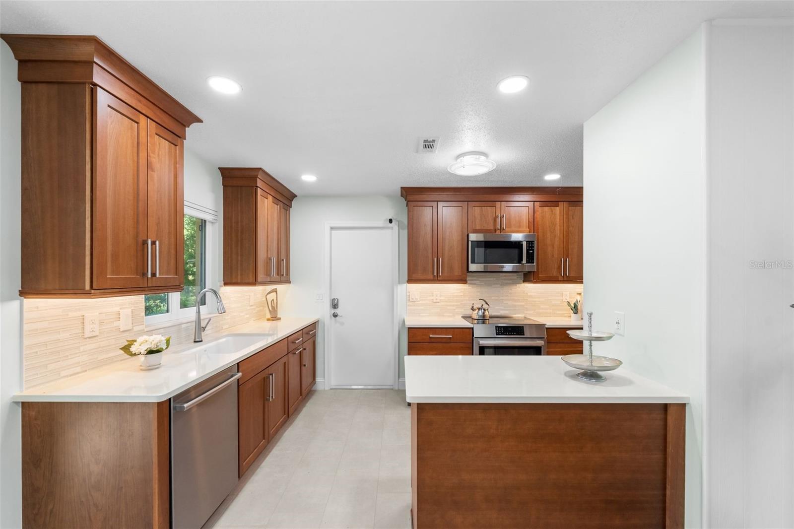 3525 NW 50TH AVENUE