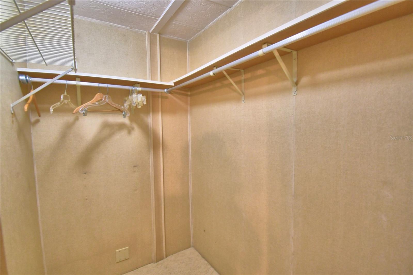 OAKWOOD ESTATES - Residential