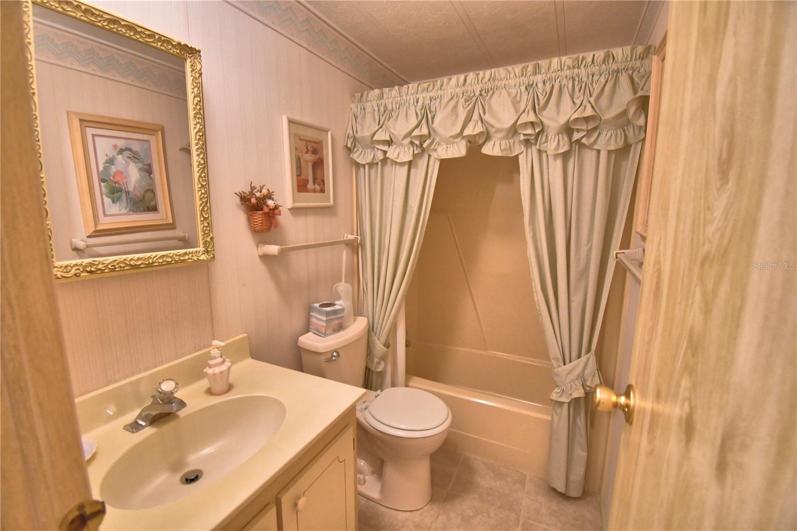 OAKWOOD ESTATES - Residential