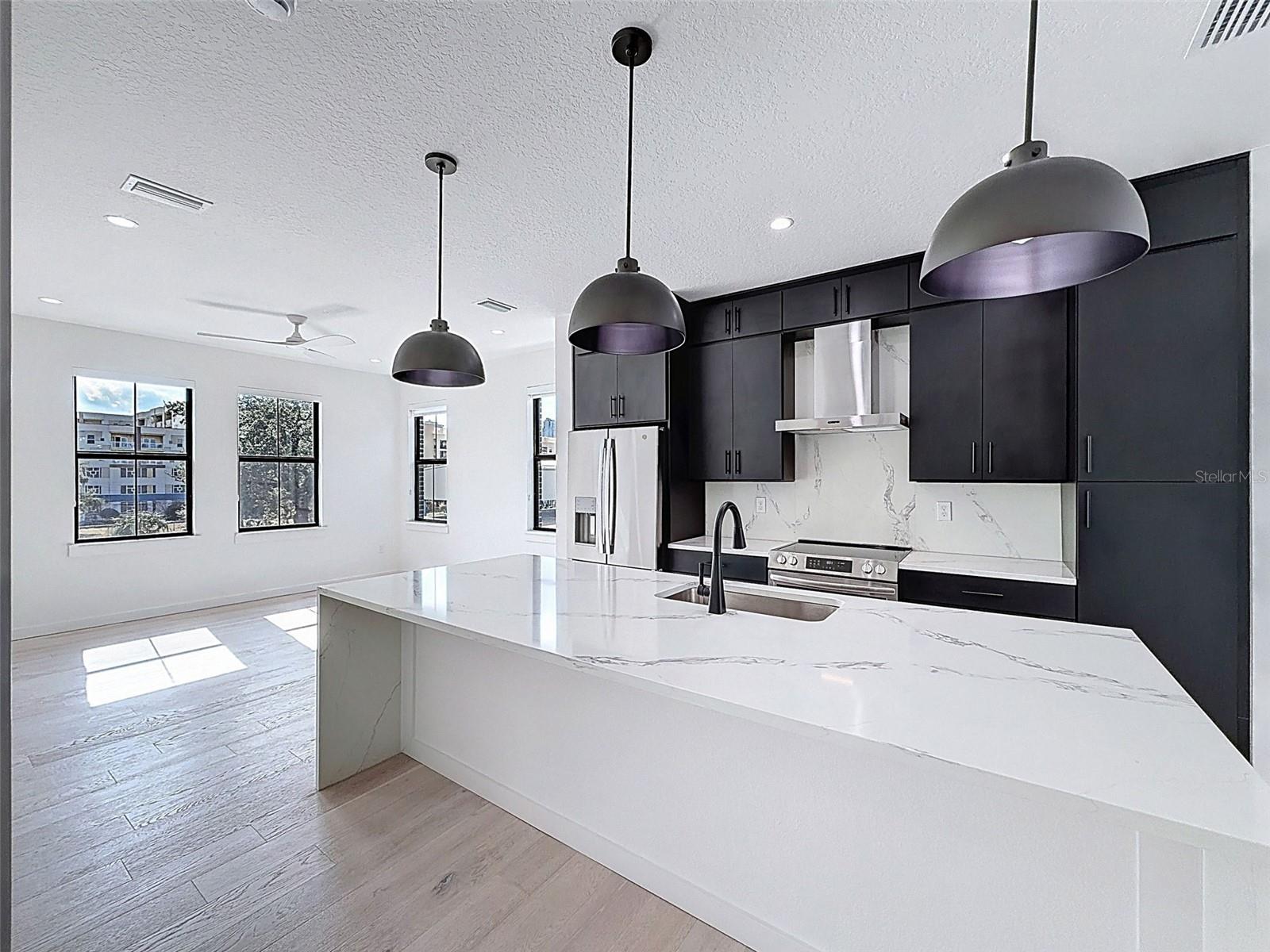 CANVAS TPA TWNHMS PH 1 - Residential Lease