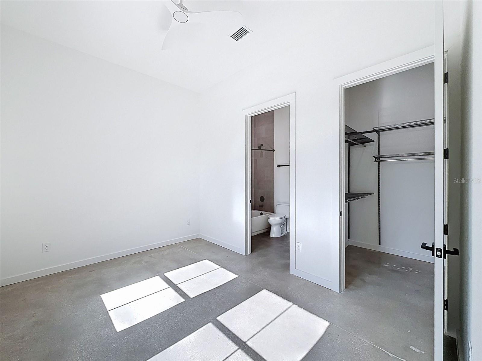 CANVAS TPA TWNHMS PH 1 - Residential Lease