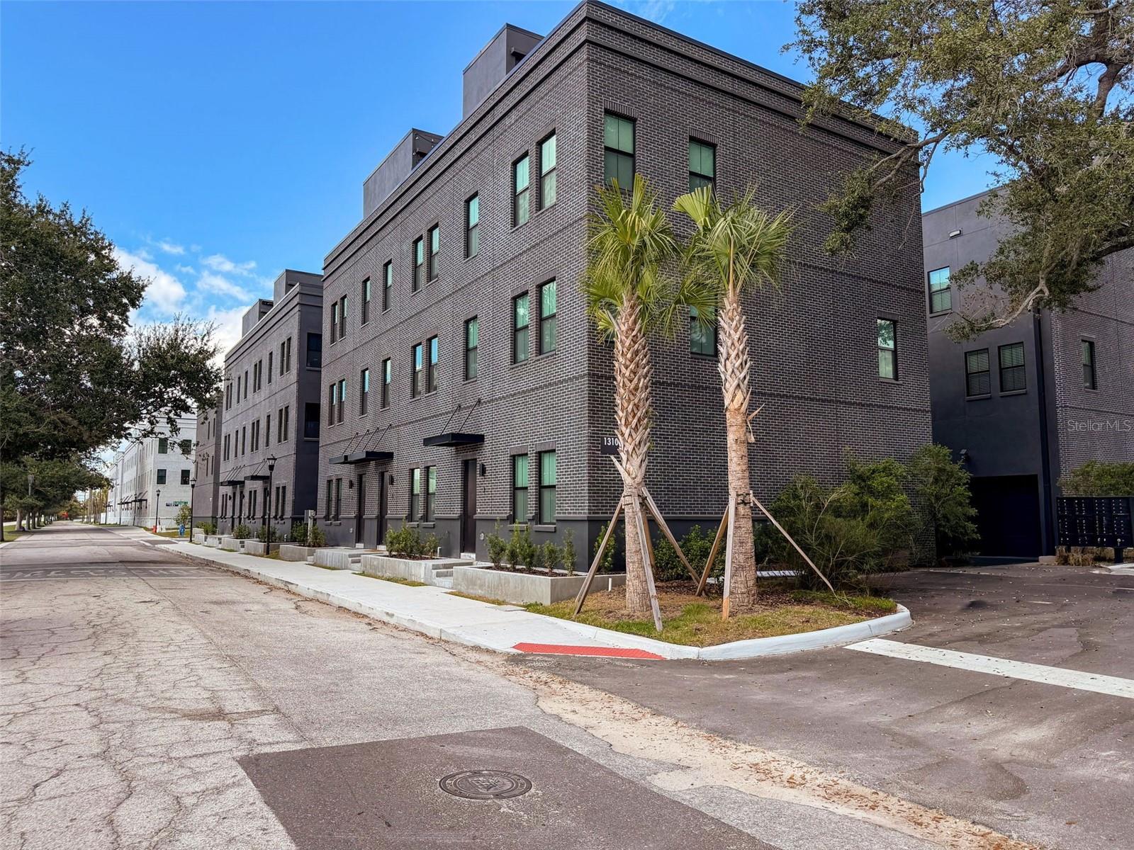 CANVAS TPA TWNHMS PH 1 - Residential Lease