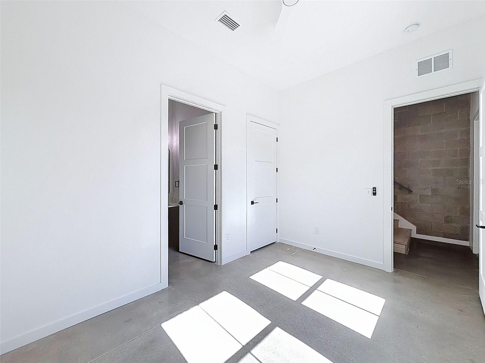 CANVAS TPA TWNHMS PH 1 - Residential Lease