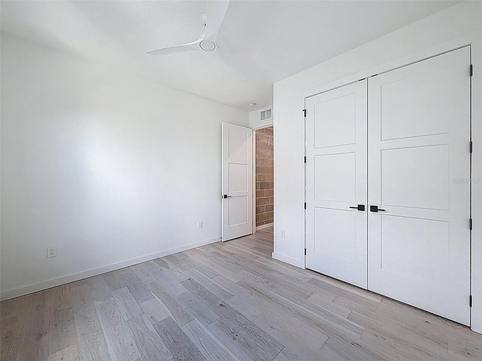 CANVAS TPA TWNHMS PH 1 - Residential Lease