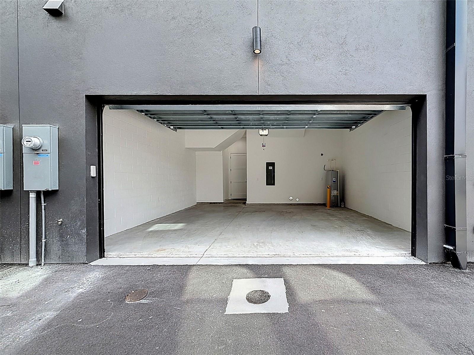 CANVAS TPA TWNHMS PH 1 - Residential Lease