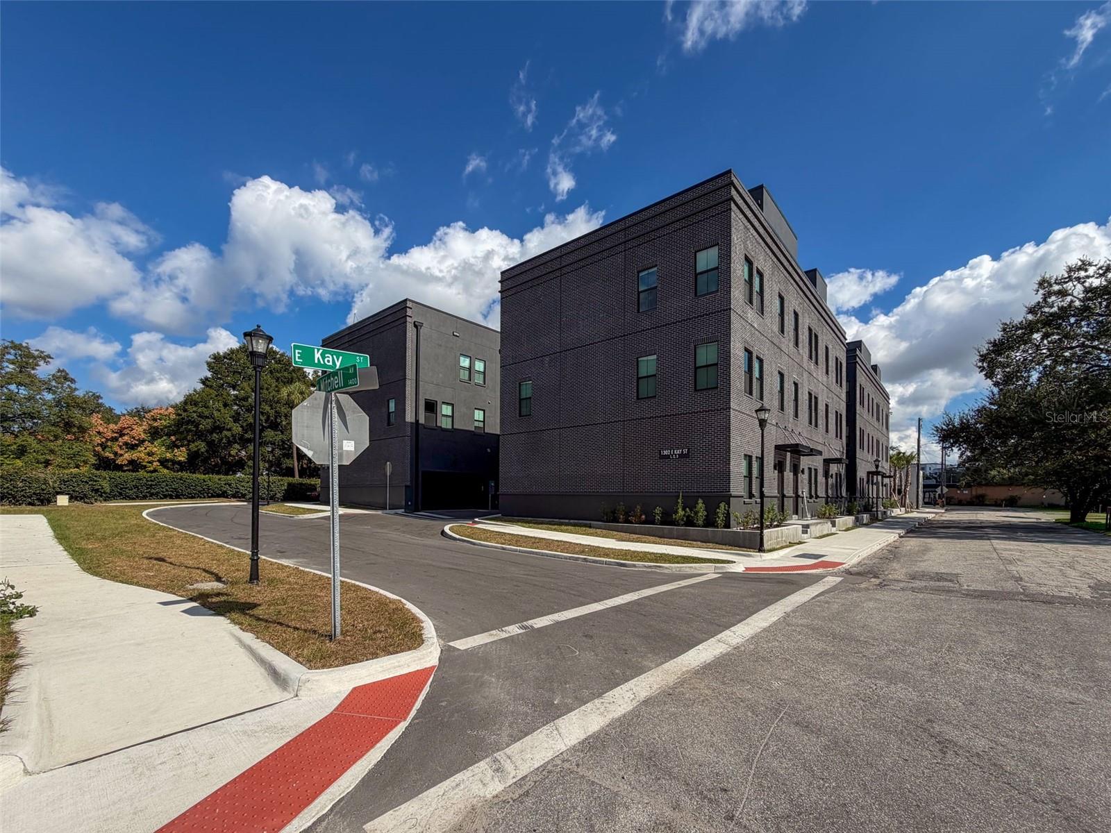 CANVAS TPA TWNHMS PH 1 - Residential Lease