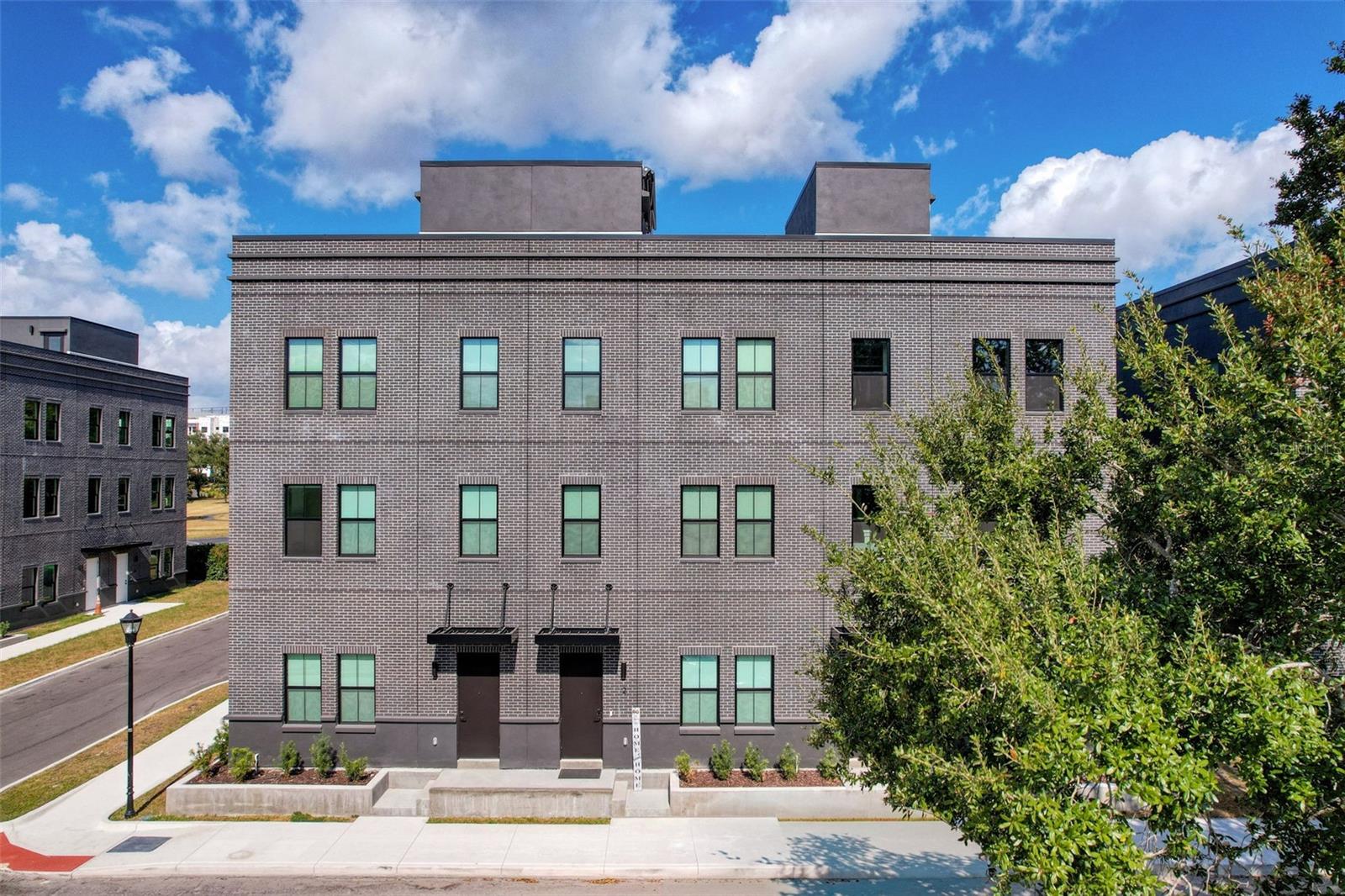 CANVAS TPA TWNHMS PH 1 - Residential Lease