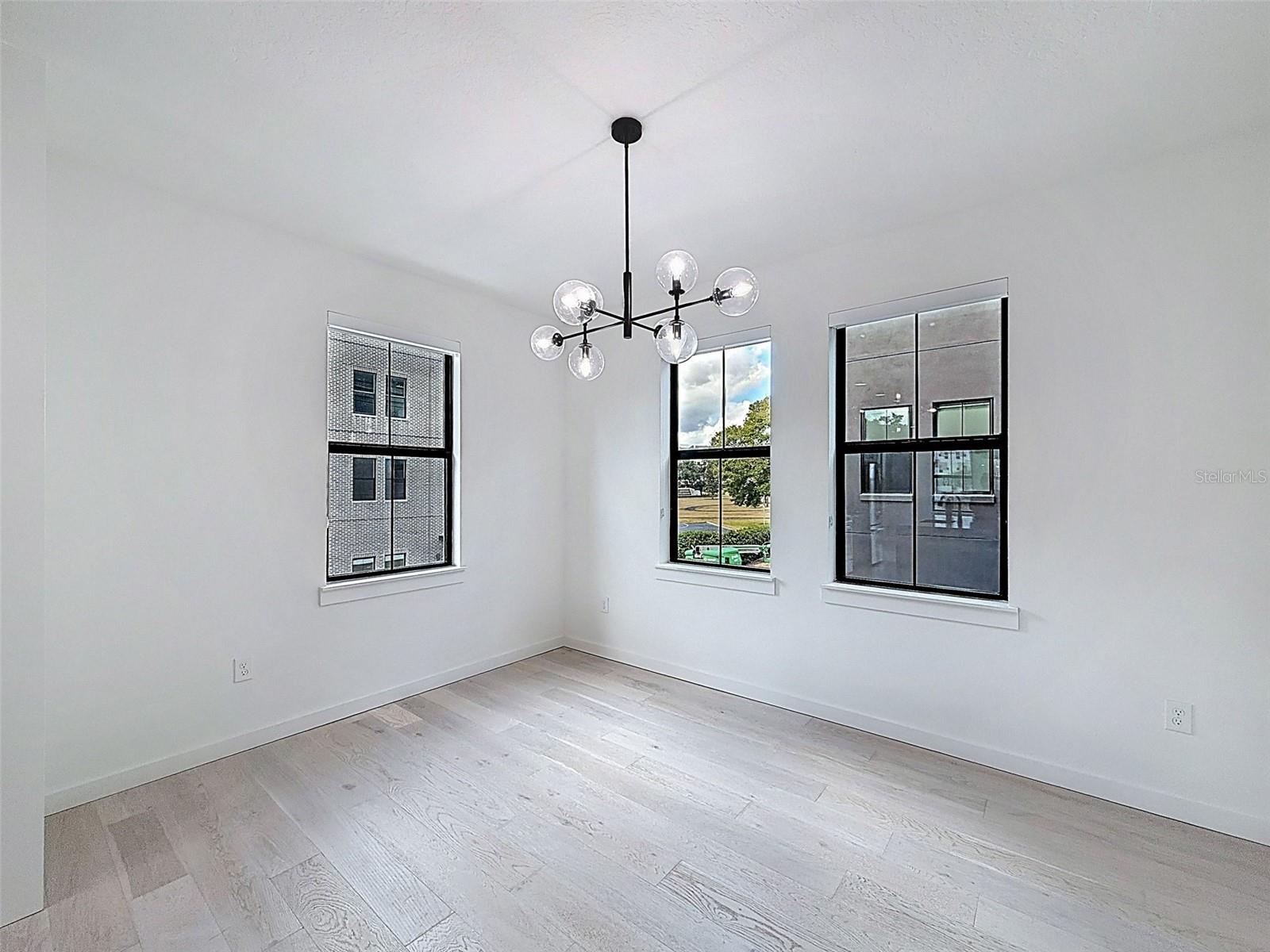 CANVAS TPA TWNHMS PH 1 - Residential Lease