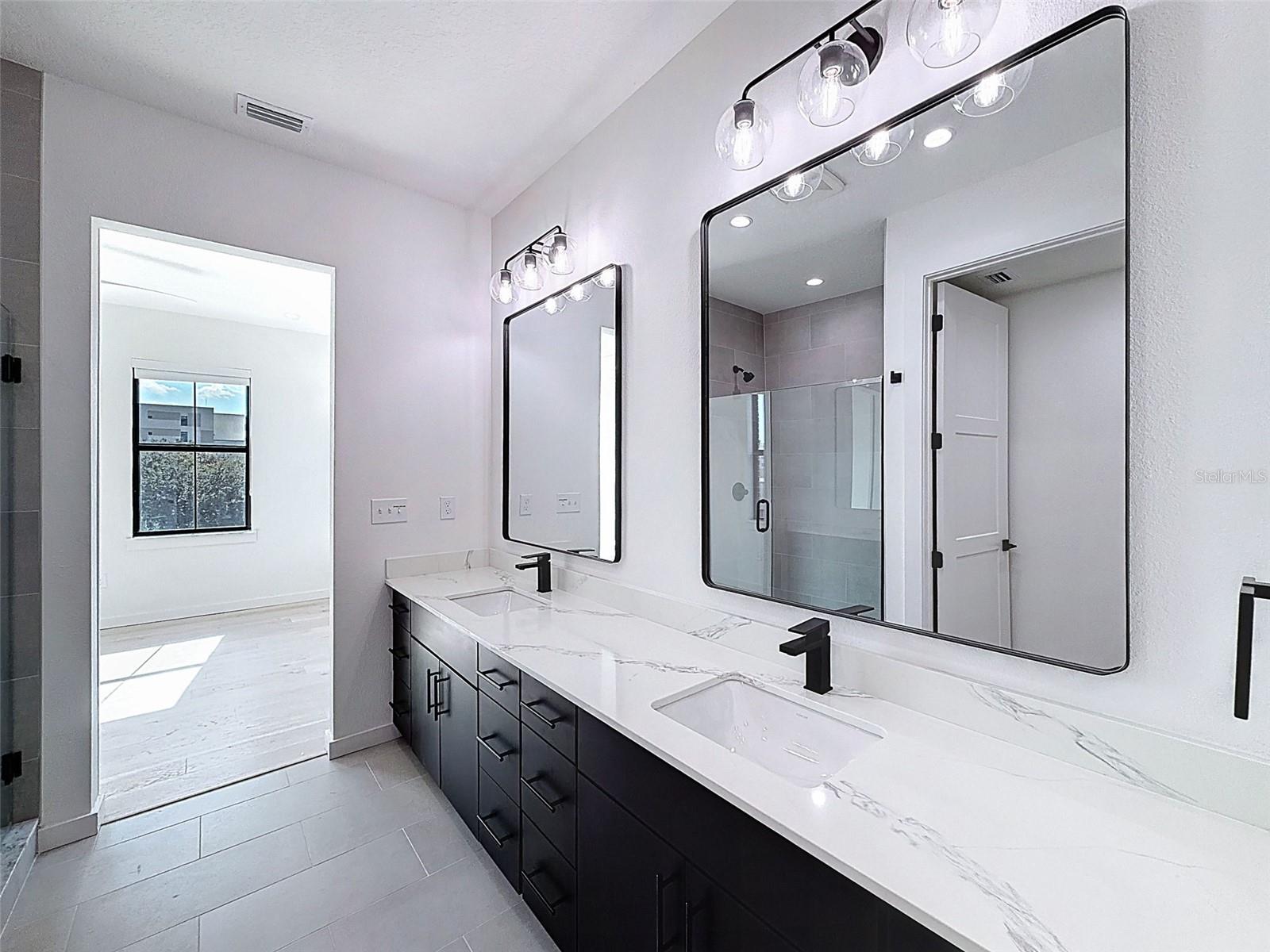 CANVAS TPA TWNHMS PH 1 - Residential Lease