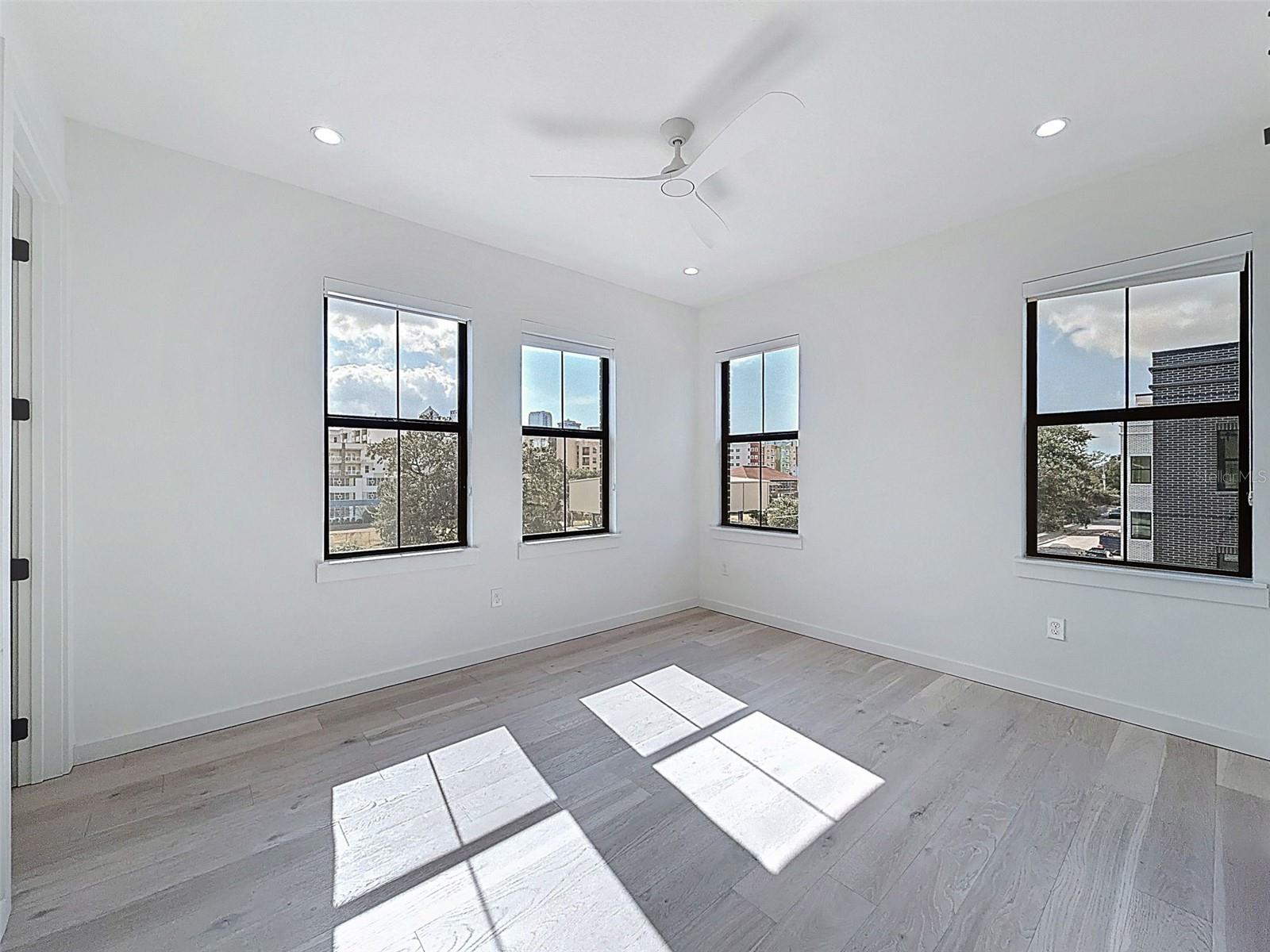 CANVAS TPA TWNHMS PH 1 - Residential Lease