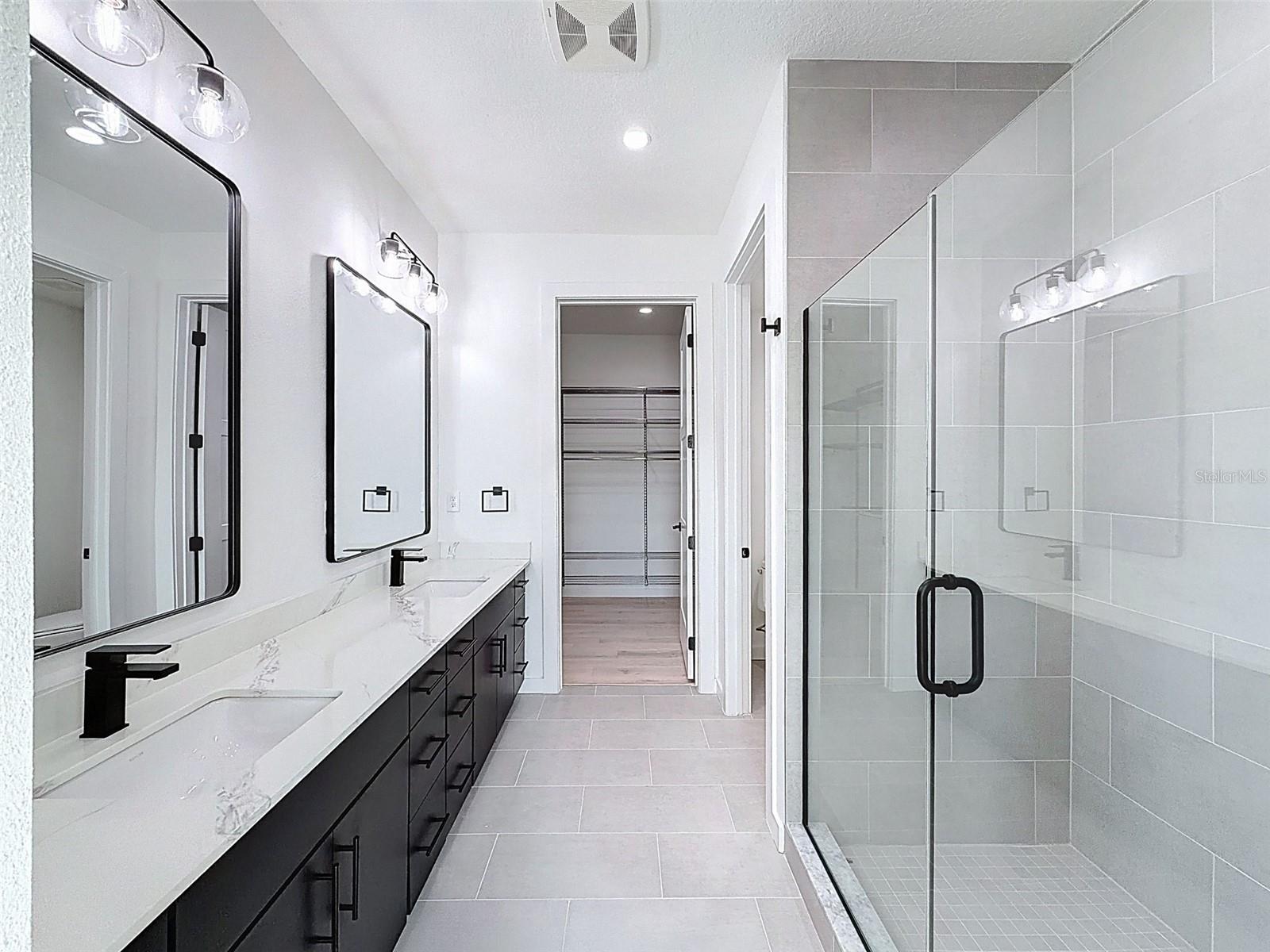 CANVAS TPA TWNHMS PH 1 - Residential Lease