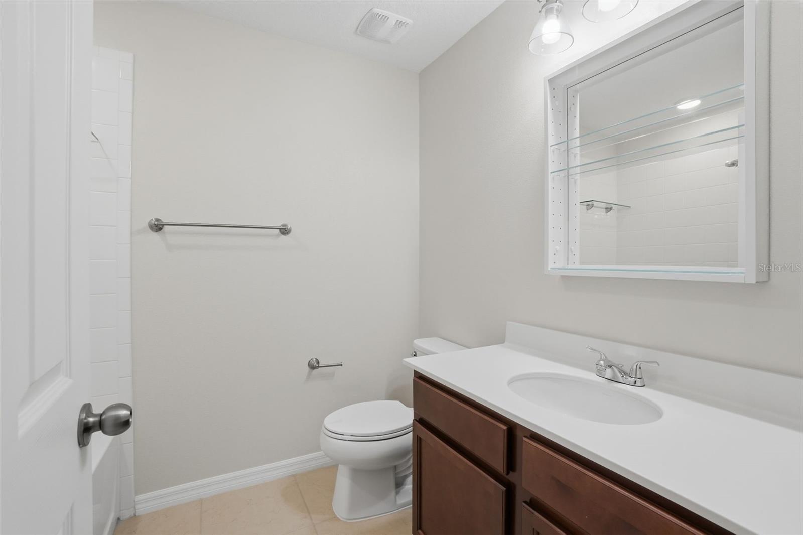 RANDAL WALK - Residential