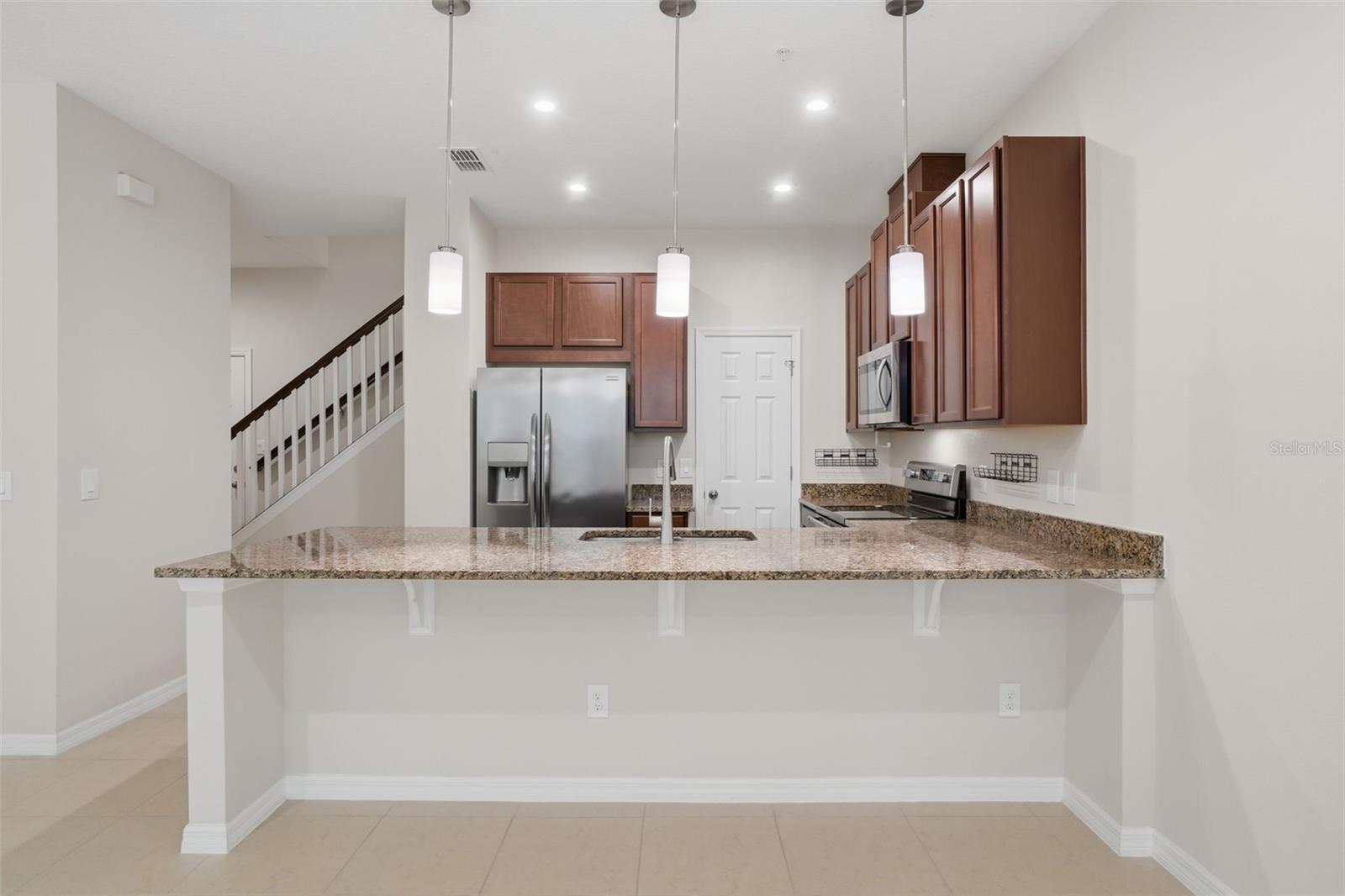 RANDAL WALK - Residential