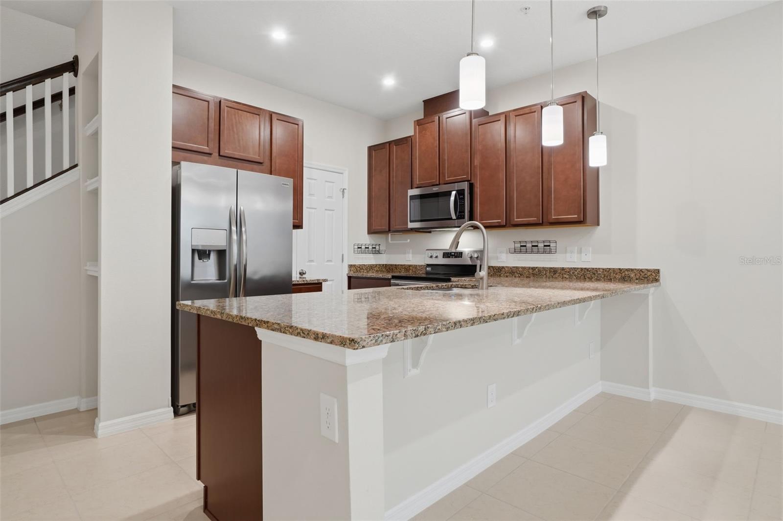 RANDAL WALK - Residential